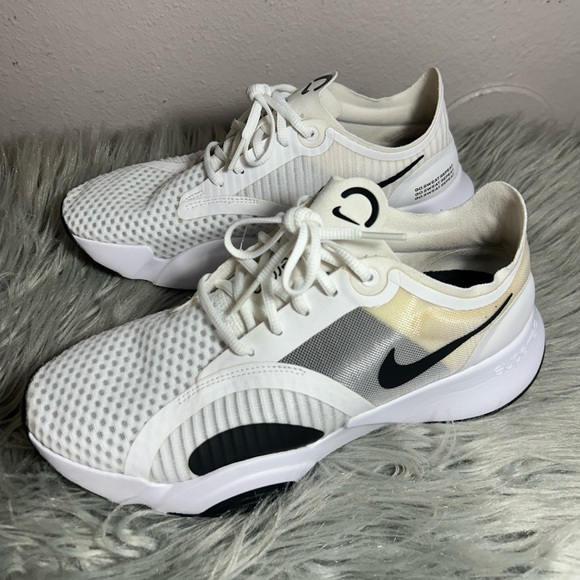 Nike Superrep Go Women Running Trainers Sneakers White Black Dark Smoke Grey Sz9 - Picture 4 of 9